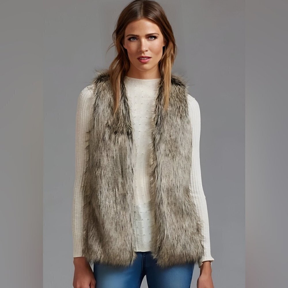Dynamite Rabbit Faux Fur Vest Ladies  XS Beige/Dark Beige